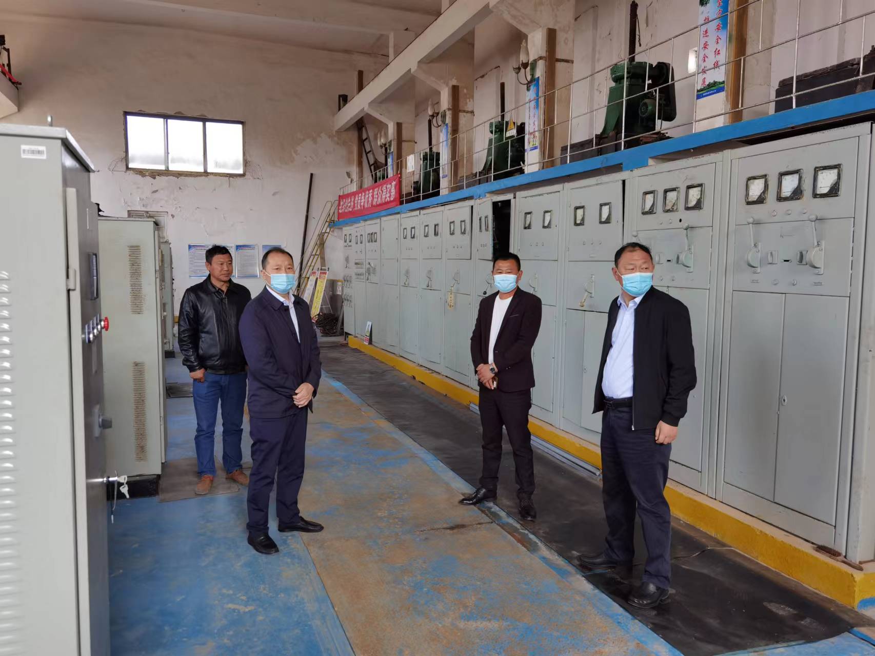 李總在資源.jpg 李總在資源.jpg