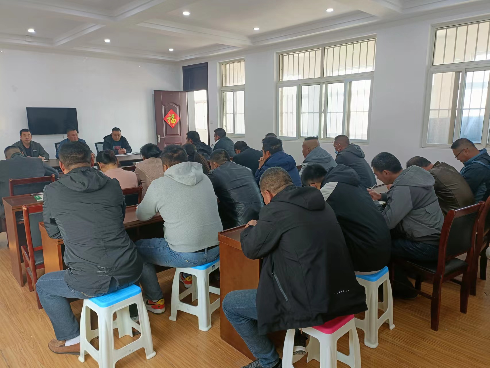 10F61A577EBB1F16ABE1D2BB8C1D6871.jpg 10F61A577EBB1F16ABE1D2BB8C1D6871.jpg